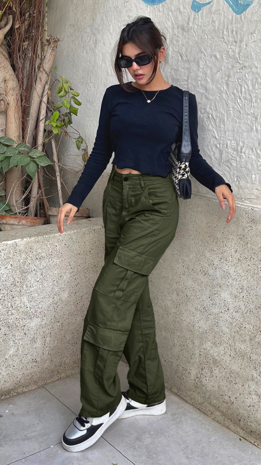 Weave Wardrobe Urban Edge Green Cargo Pants | Woman Weave Wardrobe couragevol2 new arrival sale womensall womenscargopants